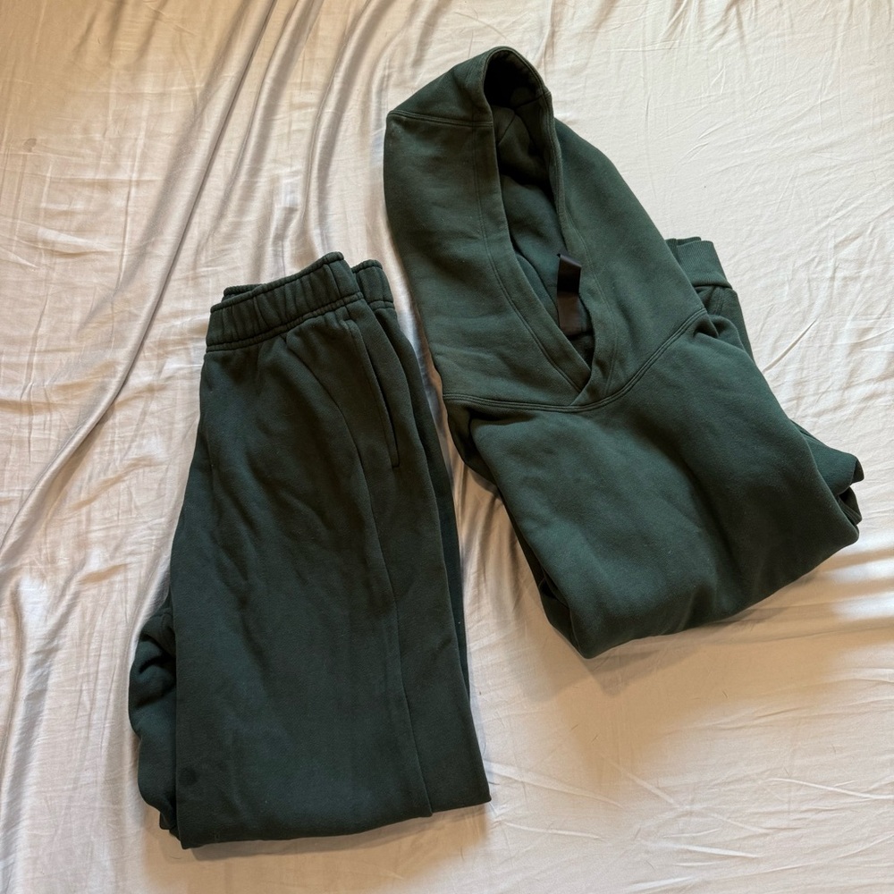 Lululemon Dark Green Hoodie and Sweatpants set